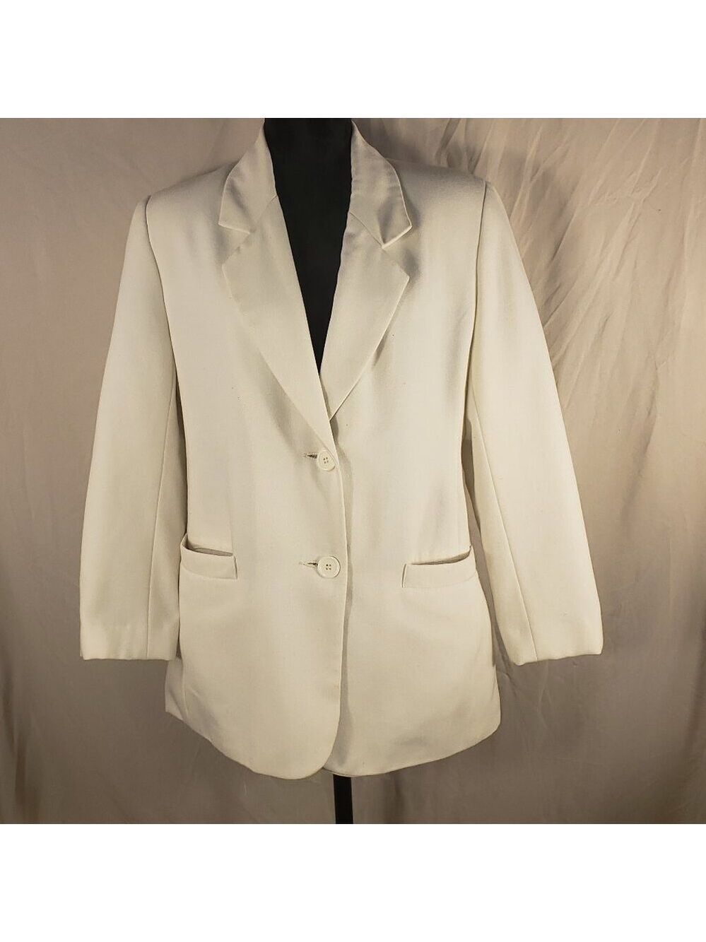 Women's NAPA Studio Blazer in White - 8